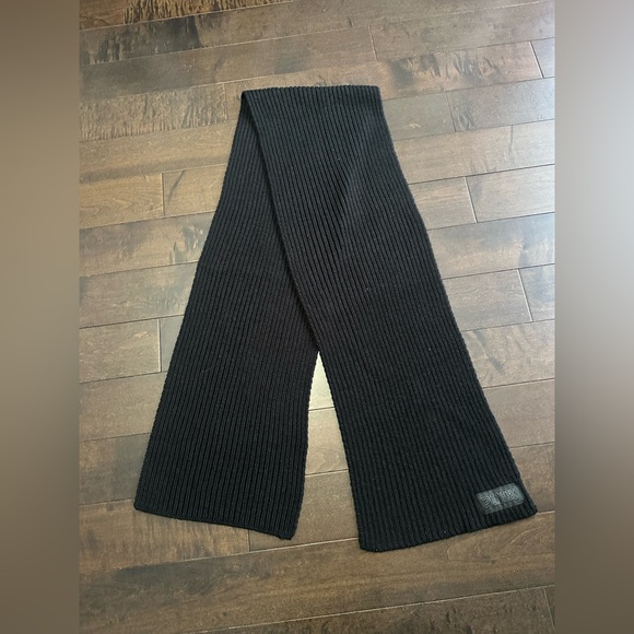 NWOT PINK - Rib Black Scarf - Picture 1 of 7